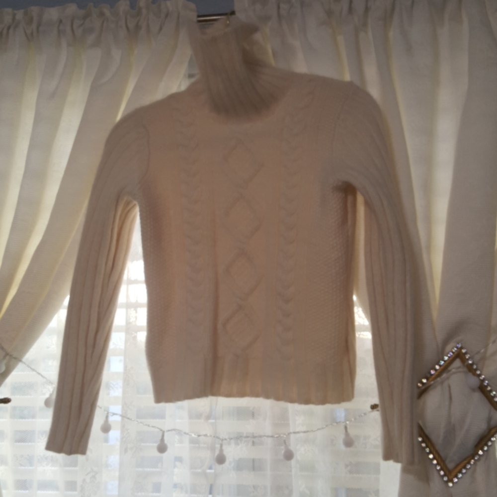 Banana Republic soft & warm sweater